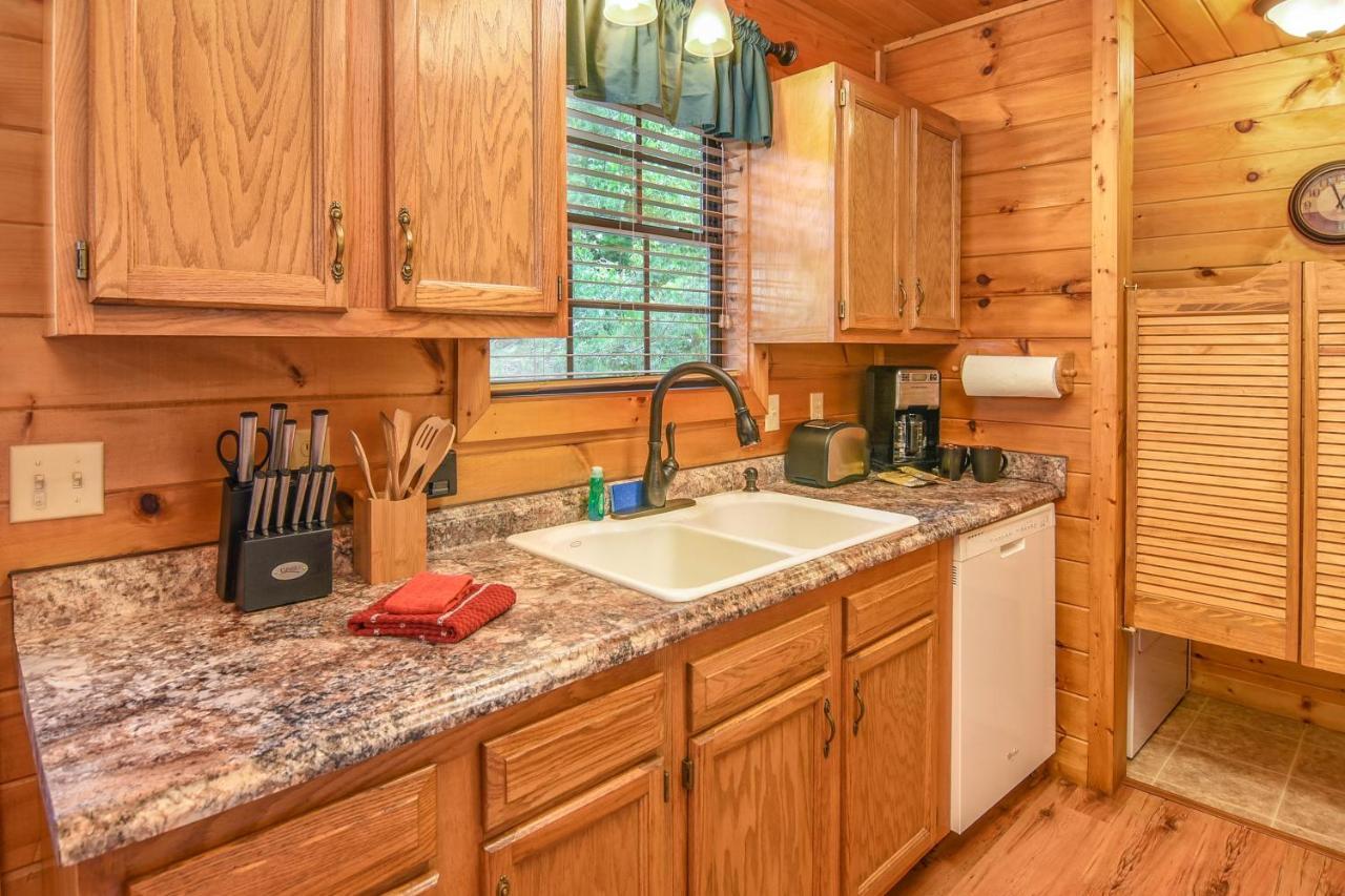 Easy Livin - Secluded Family Log Cabin Sevierville Exteriör bild