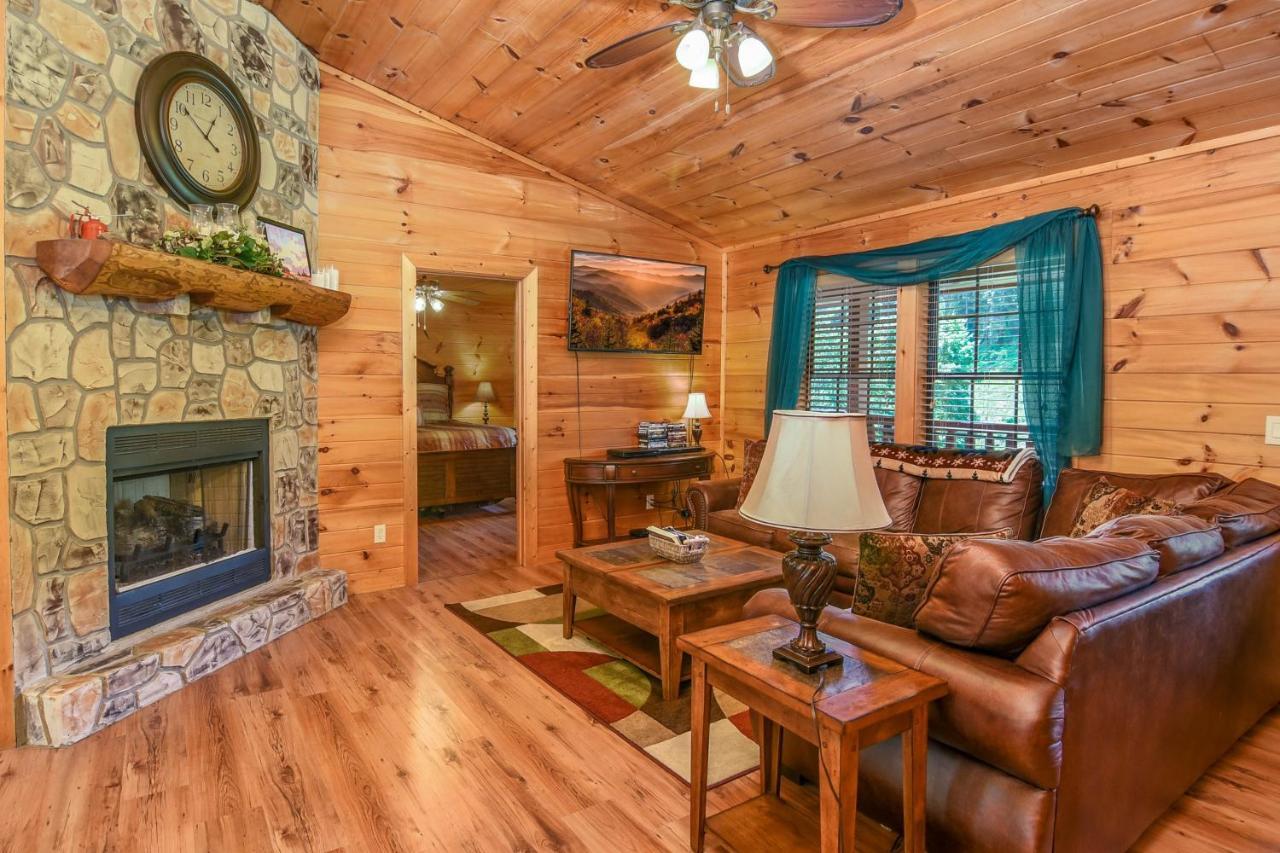 Easy Livin - Secluded Family Log Cabin Sevierville Exteriör bild